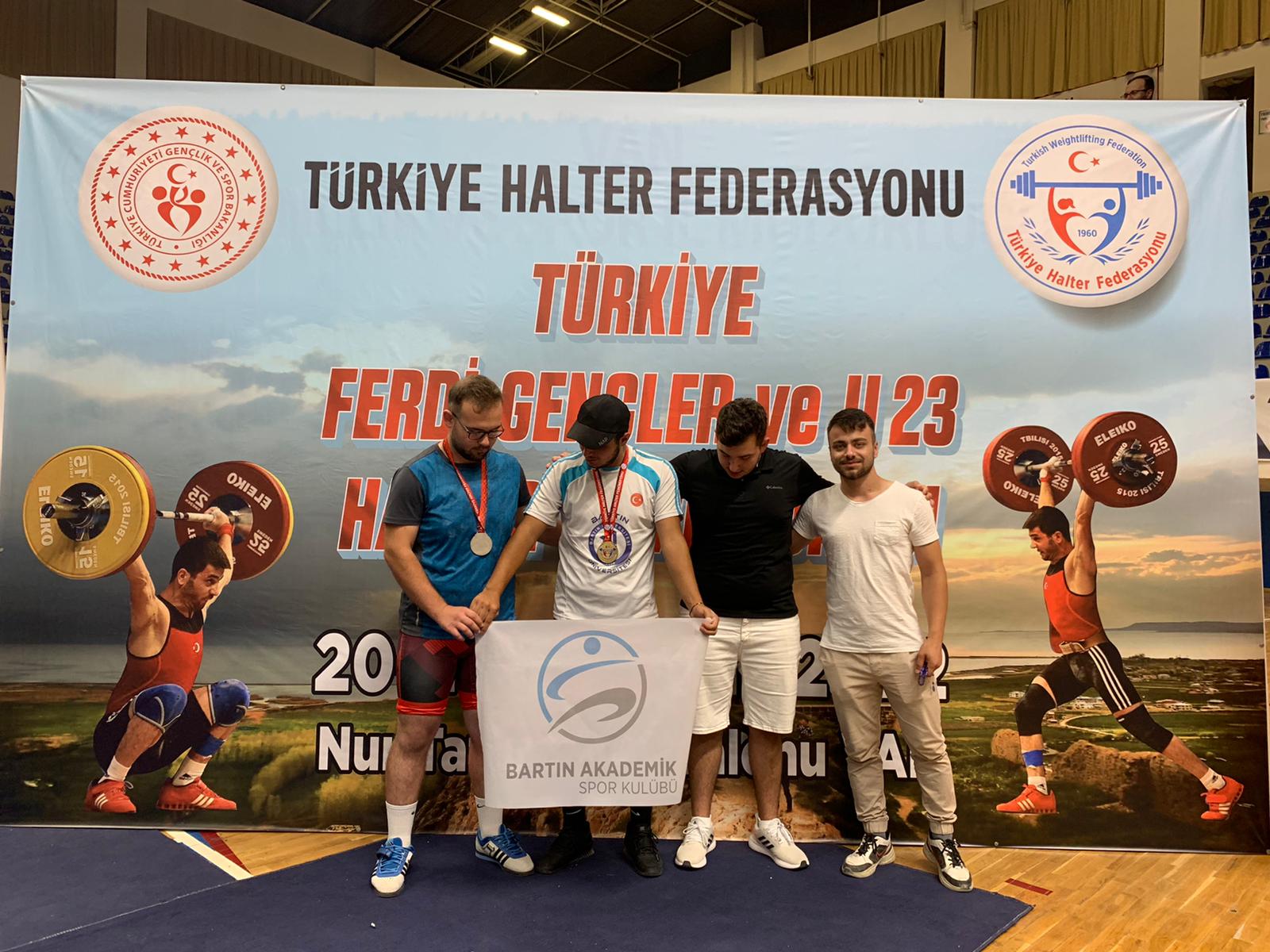 BARÜ’lü sporculardan Halter Şampiyonasında 6 madalya